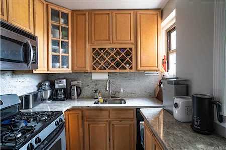 181 Pearsall Drive #3E Mount Vernon, NY 10552