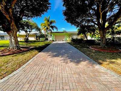17720 SW 92nd Ct Palmetto Bay, FL 33157