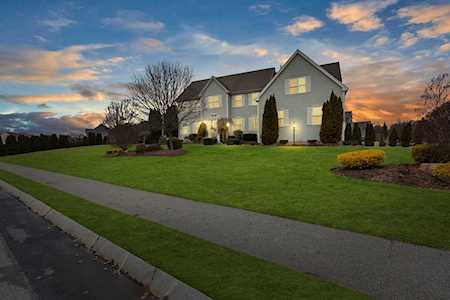 11 Copper Beech Cir West Bridgewater, MA 02379