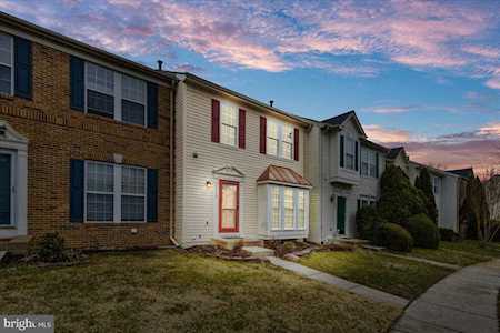 14352 Stonewater Ct Centreville, VA 20121