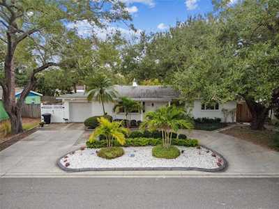 8263 27th Ave N St. Petersburg, FL 33710