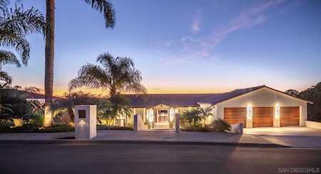 7117 Obelisco Circle Carlsbad, CA 92009