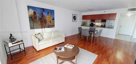 1200 Brickell Bay Dr #3704 Miami, FL 33131
