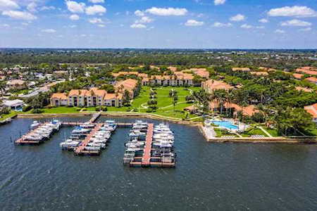 103 Yacht Club Way #104 Hypoluxo, FL 33462