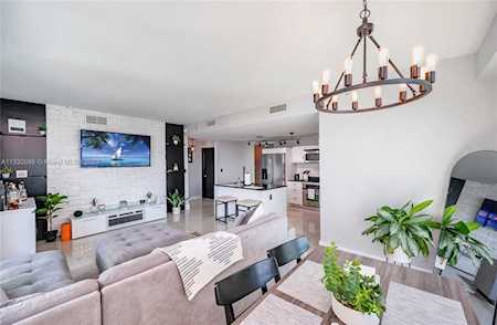 1900 N Bayshore Dr #2411 Miami, FL 33132