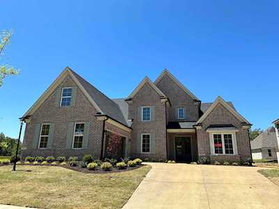 5119 E Lawrenceburg Ln Lakeland, TN 38002
