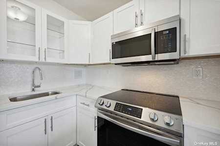 166-35 9th Avenue #6D Beechhurst, NY 11357