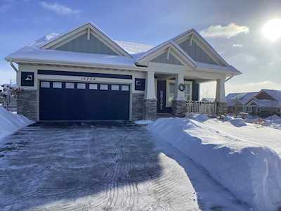 16264 Elmhurst Lane Lakeville, MN 55044