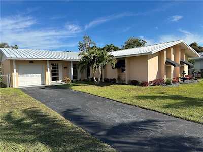 9713 SW 191st St Cutler Bay, FL 33157