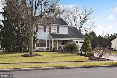 18 Woodcrest Dr Mount Holly, NJ 08060