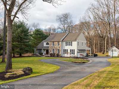 24 Honeysuckle Ct Glen Mills, PA 19342