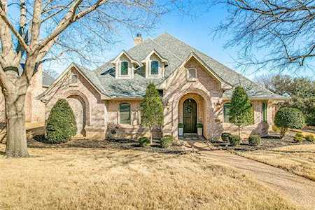 1607 Fairway Drive Corinth, TX 76210