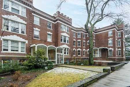 4 Arlington St #12A Cambridge, MA 02140