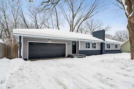 8425 Red Oak Drive Mounds View, MN 55112