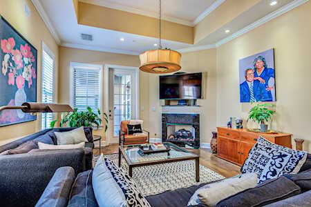 305 Seven Springs Way #401 Brentwood, TN 37027