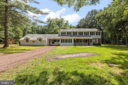 200 Taunton Lake Rd Marlton, NJ 08053
