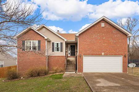 1551 Laurel Ledge Dr La Vergne, TN 37086