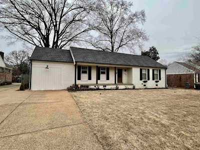 319 Fernway Cv Memphis, TN 38117