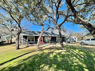 1416 E Seneca Court Granbury, TX 76048