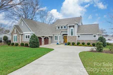 18014 Whispering Oaks Dr Cornelius, NC 28031