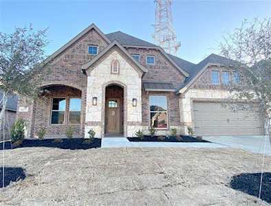 1277 Palo Duro Court Burleson, TX 76028