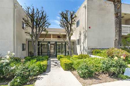 10149 Commerce Ave #26 Tujunga, CA 91042