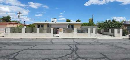 2122 Daley St North Las Vegas, NV 89030