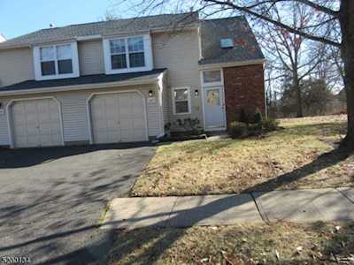 107 Stonehedge Ct Franklin Twp., NJ 08873