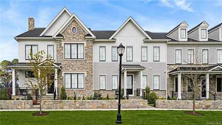 7 Wright Drive #14 Chappaqua, NY 10514