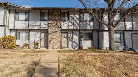 2504 Savoy Drive Dr Lake St Louis, MO 63367
