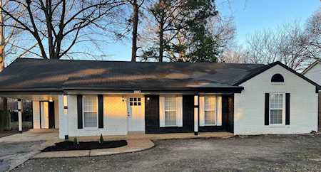 2883 Cordell St Memphis, TN 38118