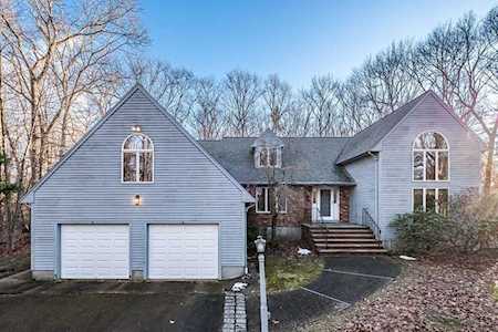 200 Stoney Lea Rd Dedham, MA 02026