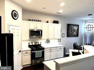 43504 Hyland Hills Chantilly, VA 20152