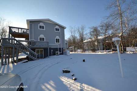 24 Hopkins Circle Albrightsville, PA 18210