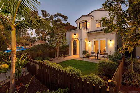 1735 Thomas Ave San Diego, CA 92109