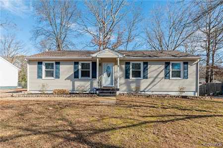 9207 Rainwood Rd North Chesterfield, VA 23237