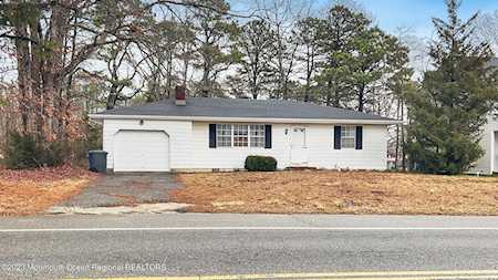 319 Lighthouse Dr Manahawkin, NJ 08050