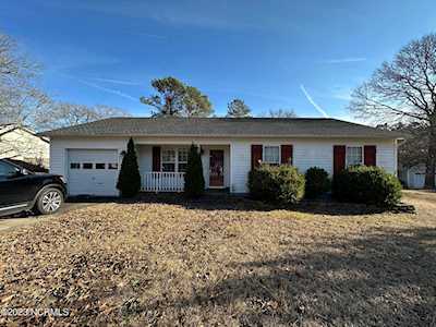 213 Chappell Creek Court Richlands, NC 28574