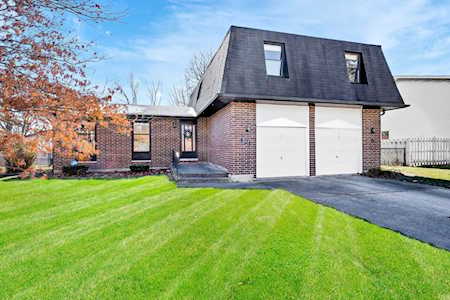 421 Charlestown Dr Bolingbrook, IL 60440