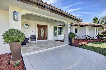 10440 N 120th St Miami, FL 33176