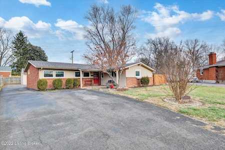 6811 Green Meadow Cir Louisville, KY 40207