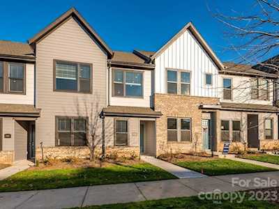 5931 Ardrey Kell Rd Charlotte, NC 28277