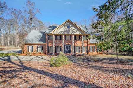 5815 Cherry Hollow Ln Matthews, NC 28104