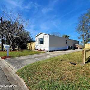 15 Cherrywood Court South Daytona, FL 32119