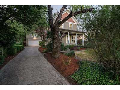 9644 SW 48th AVE Portland, OR 97219