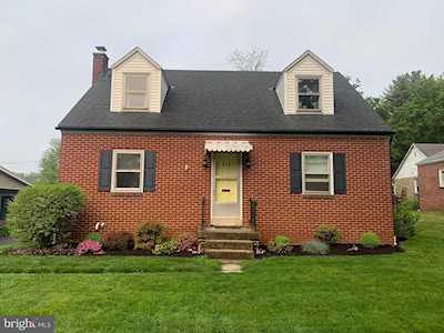 448 Highlawn Ave Elizabethtown, PA 17022
