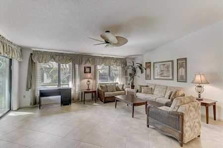 3747 Spanish Pine Ct #202 Sarasota, FL 34238