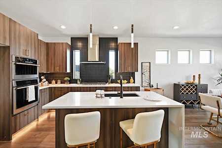 1259 E Echelon Ridge Ln. Boise, ID 83716