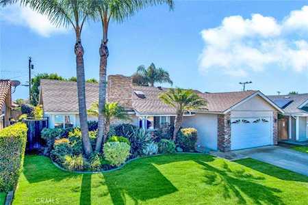 9584 Robin Avenue Fountain Valley, CA 92708