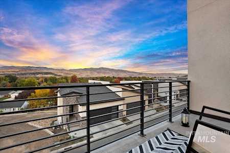 1243 E Echelon Ridge Ln. Boise, ID 83716